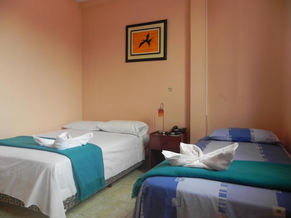 Hostal La Posada De Jose Carlos Puerto Baquerizo Moreno Cameră foto