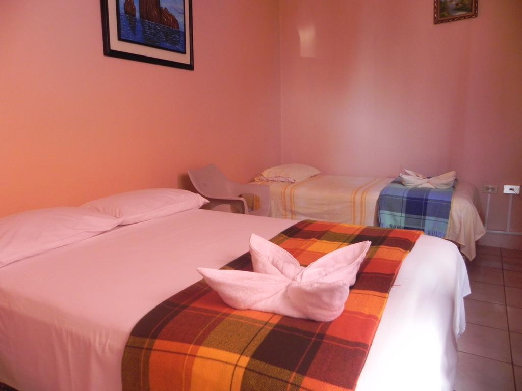 Hostal La Posada De Jose Carlos Puerto Baquerizo Moreno Cameră foto